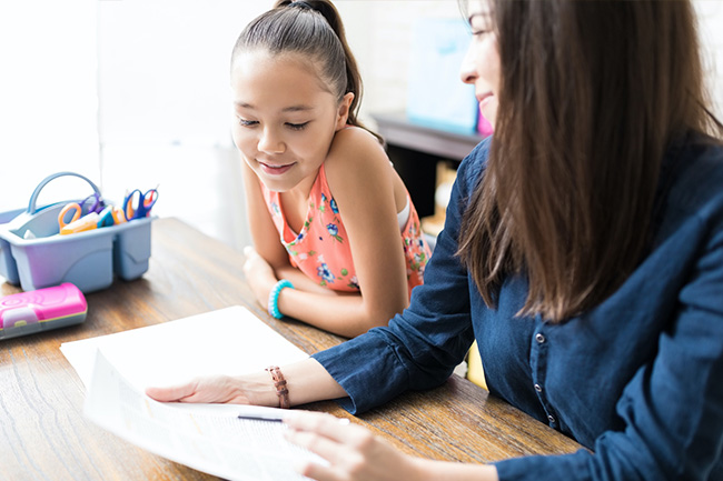Alchemy tutor delivering a one-on-one Melbourne tutoring lesson